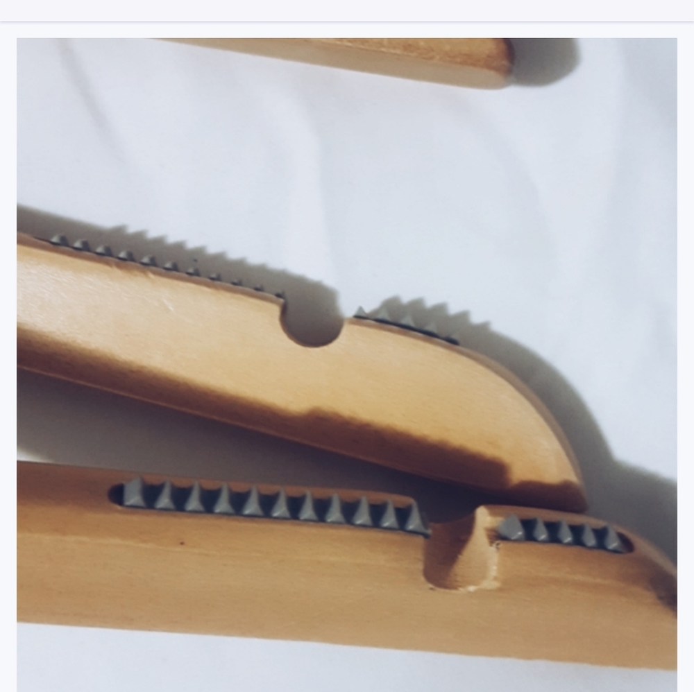 Wooden Lululemon Rubber Padded Hangers - Picture 3 of 3